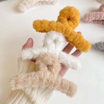  Fluffy Faux Fur Claw Clip FC01