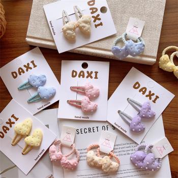 Embroidered heart-shaped barrette clip KL03